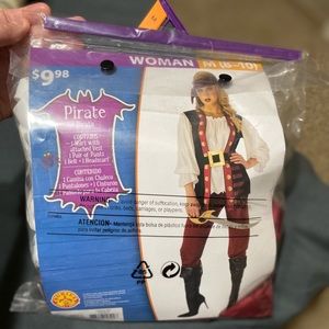 Women’s pirate costume medium